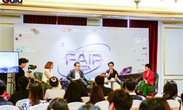 BÀ HUYỀN ĐỖ ĐIỀU HÀNH PHIÊN THẢO LUẬN VÀ CHIA SẺ VỀ “CHIẾN LƯỢC PHÁT TRIỂN BỀN VỮNG ESG” TẠI KAWAI STARTUP FAIR