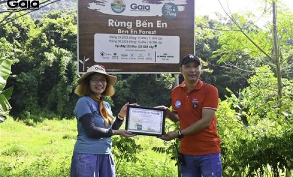 VINFAST KẾT NỐI CỘNG ĐỒNG TRỒNG RỪNG BẾN EN VÌ TƯƠNG LAI XANH