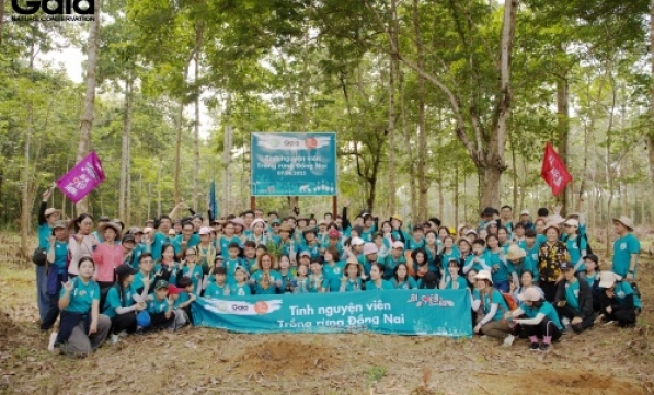 TRỒNG RỪNG CHUNG TAY HÀN GẮN LÁ CHẮN BẢO VỆ TRÁI ĐẤT