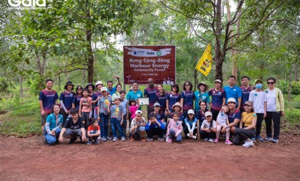 HARBOUR ENERGY TIẾP TỤC TRỒNG 1000 CÂY GỖ BẢN ĐỊA TẠI RỪNG ĐỒNG NAI
