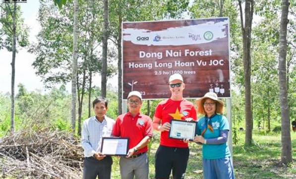 HOÀNG LONG HOÀN VŨ TRỒNG RỪNG ĐỒNG NAI  ỨNG PHÓ VỚI BIẾN ĐỔI KHÍ HẬU