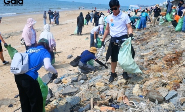 KINTETSU CÙNG GAIA THAM GIA DỌN RÁC BIỂN PHƯỚC HẢI